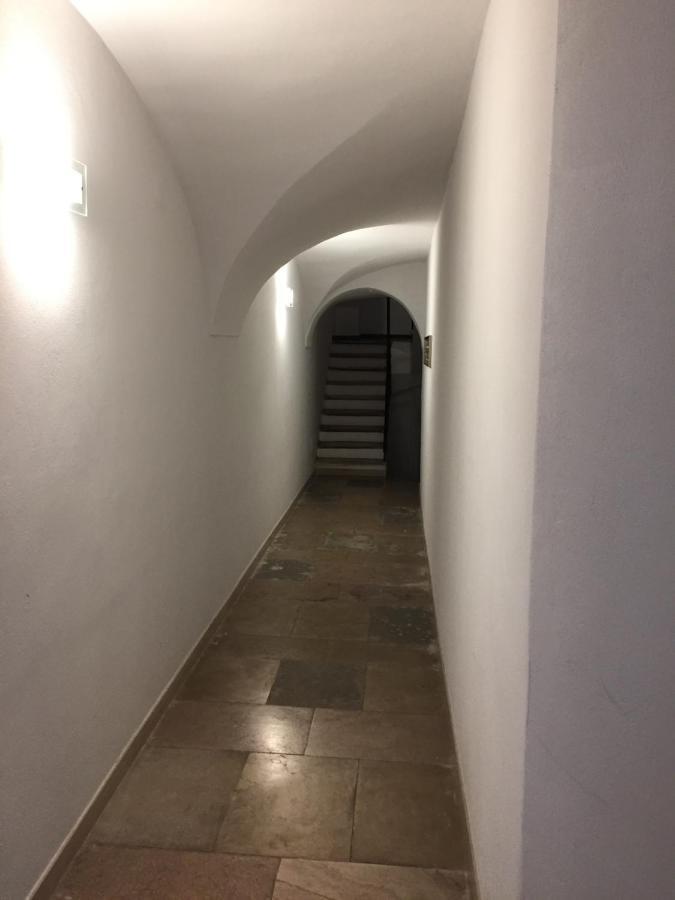 Central Suite Apartment Bari Ngoại thất bức ảnh
